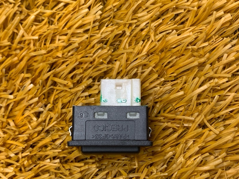 Кнопка открывания багажника, 500 рублей, Красноярск