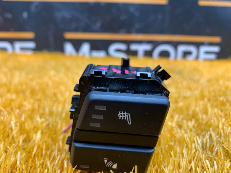 Кнопка подогрева сидений, 830 рублей, Красноярск