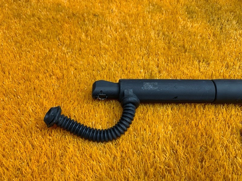 амортизатор багажника, 9000 рублей, Красноярск