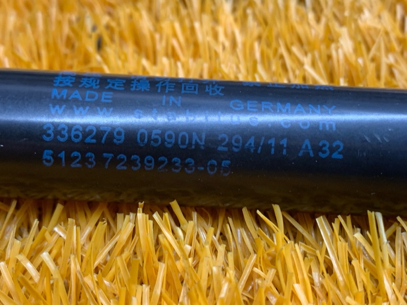 амортизатор капота, 900 рублей, Красноярск