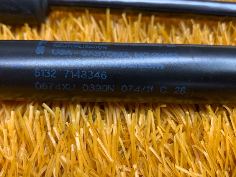 амортизатор капота, 500 рублей, Красноярск