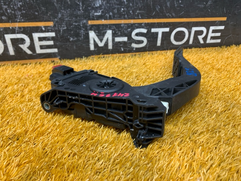 педаль газа, 500 рублей, Красноярск