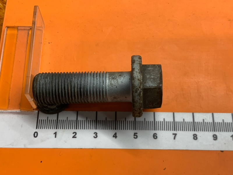 Болт суппорта, 100 рублей, Красноярск