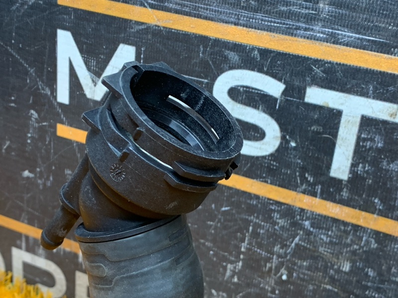 Патрубок системы охлаждения, 3200 рублей, Красноярск