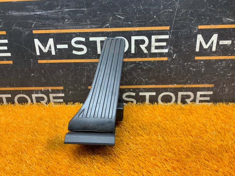 педаль газа, 1000 рублей, Красноярск