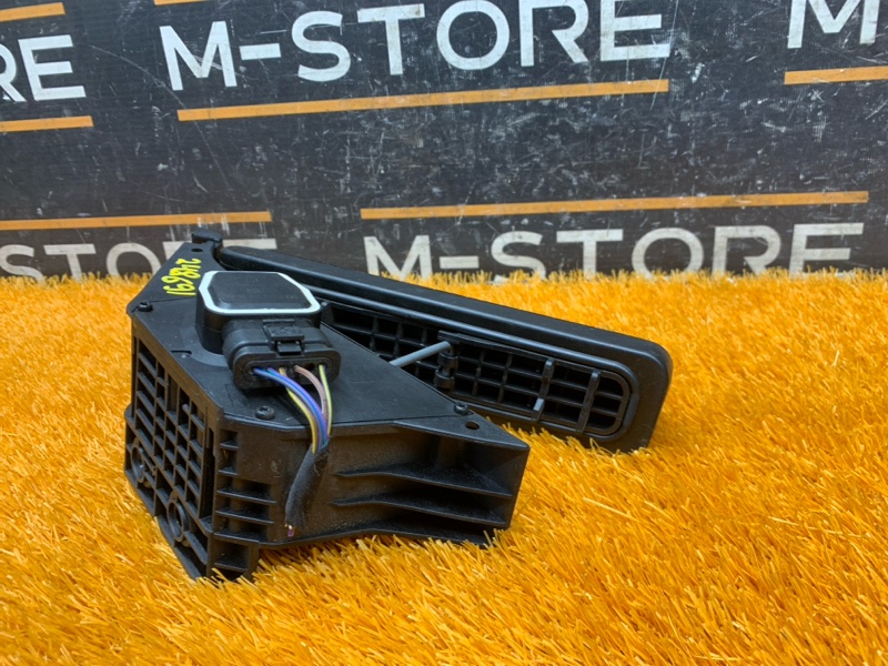 педаль газа, 1000 рублей, Красноярск