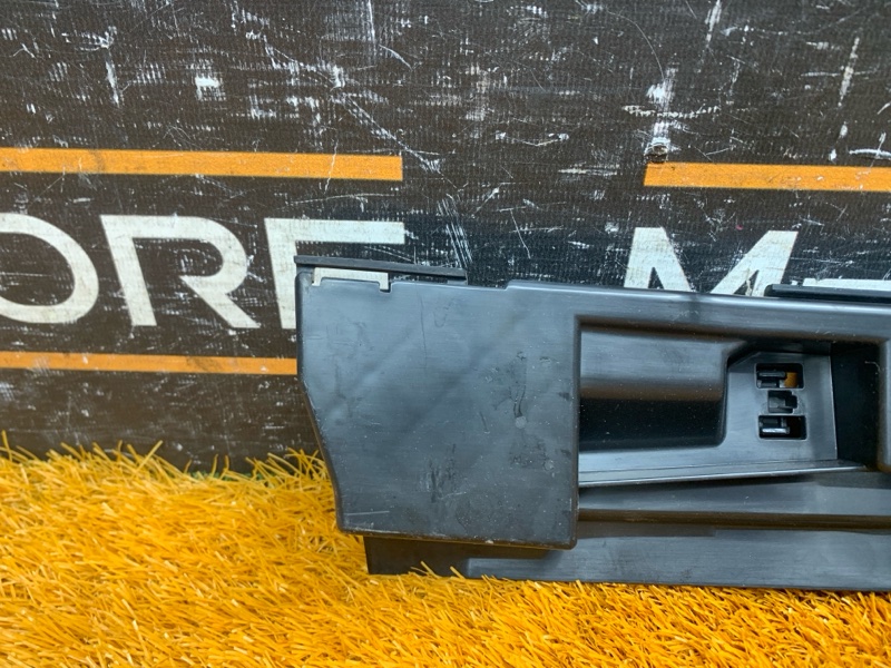 кронштейн порога, 400 рублей, Красноярск