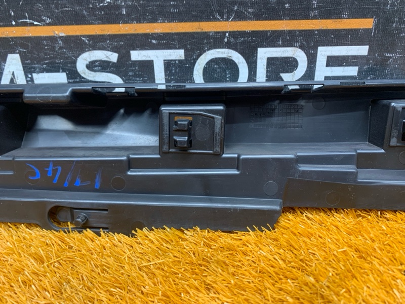 кронштейн порога, 400 рублей, Красноярск