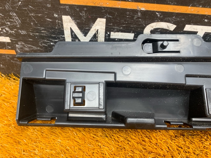 кронштейн порога, 400 рублей, Красноярск