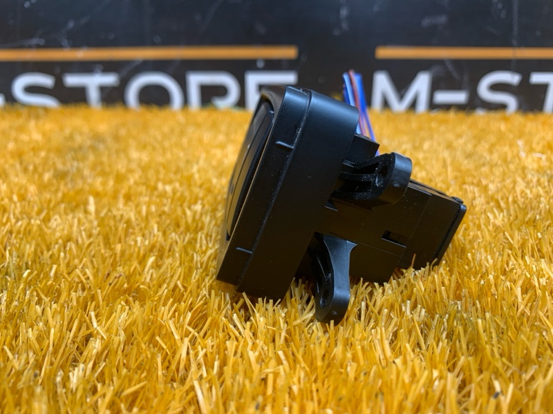 Кнопка стояночного тормоза, 3870 рублей, Красноярск