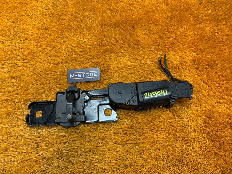 Доводчик крышки багажника, 4300 рублей, Красноярск