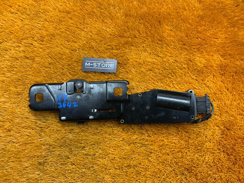 Доводчик крышки багажника, 4300 рублей, Красноярск