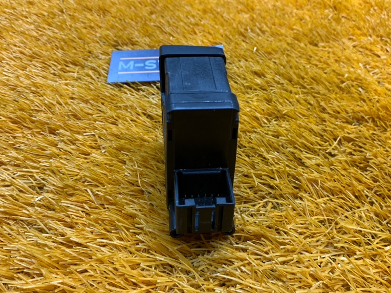 Кнопка стояночного тормоза, 300 рублей, Красноярск