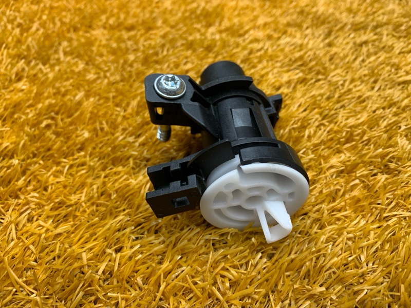 личинка замка багажника, 830 рублей, Красноярск