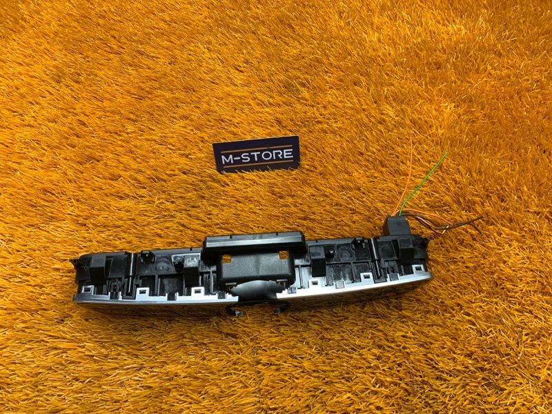 Блок кнопок центральной консоли, 7730 рублей, Красноярск