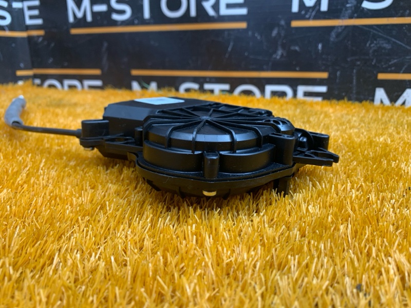 Доводчик крышки багажника, 6860 рублей, Красноярск