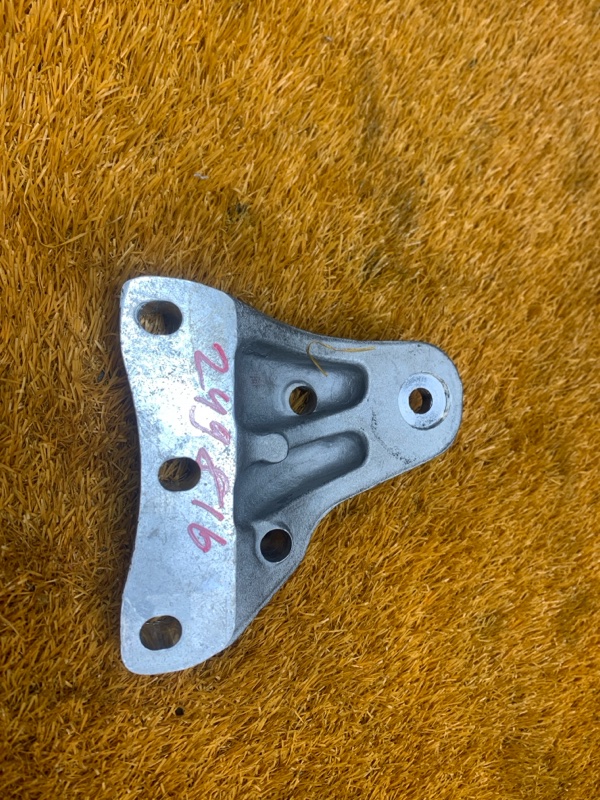 Кронштейн подушки двигателя, 580 рублей, Красноярск