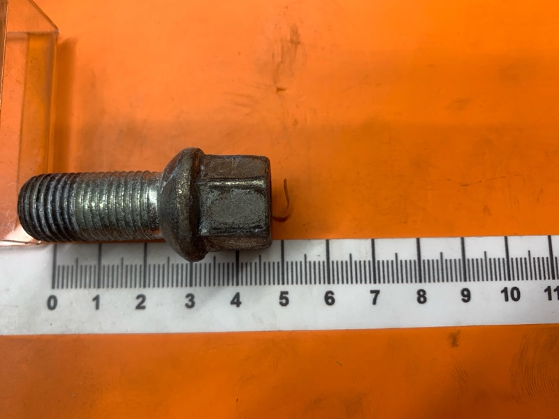 болт колесный, 1430 рублей, Красноярск