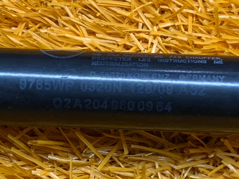 амортизатор капота, 400 рублей, Красноярск