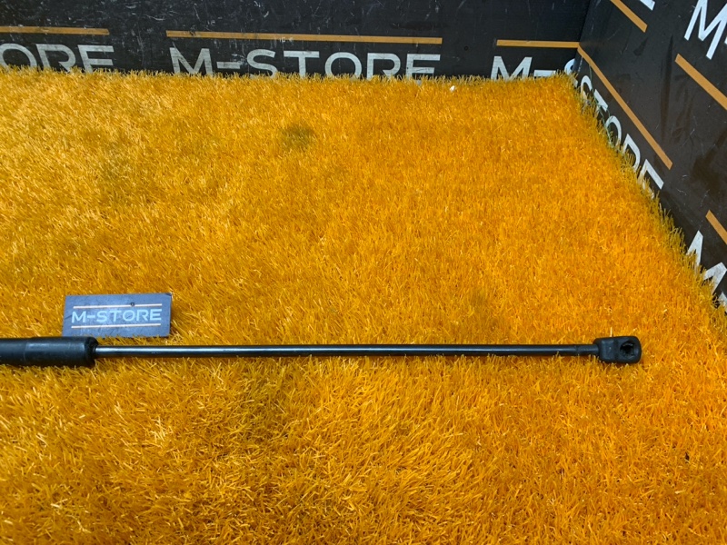 амортизатор капота, 900 рублей, Красноярск