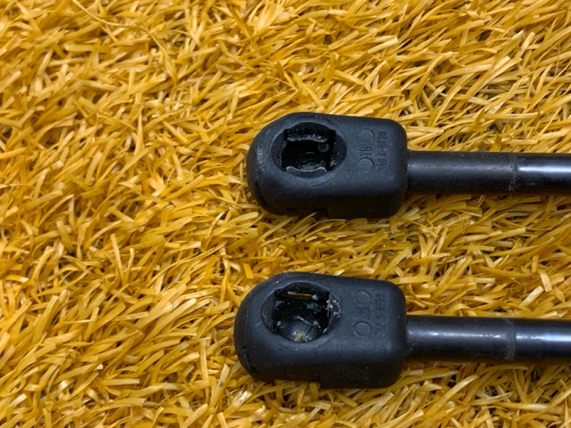 амортизатор капота, 900 рублей, Красноярск