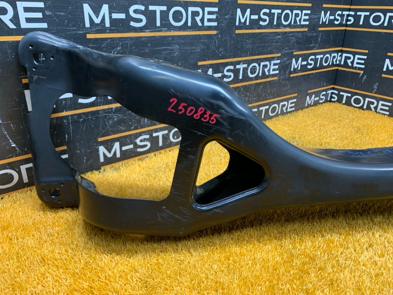 Балка поперечная (подрамник), 300 рублей, Красноярск