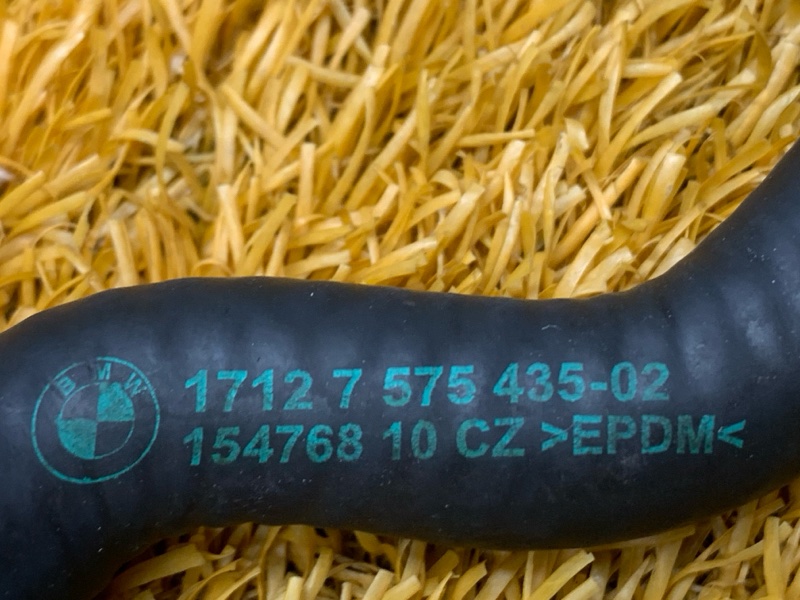 Патрубок системы охлаждения, 1000 рублей, Красноярск