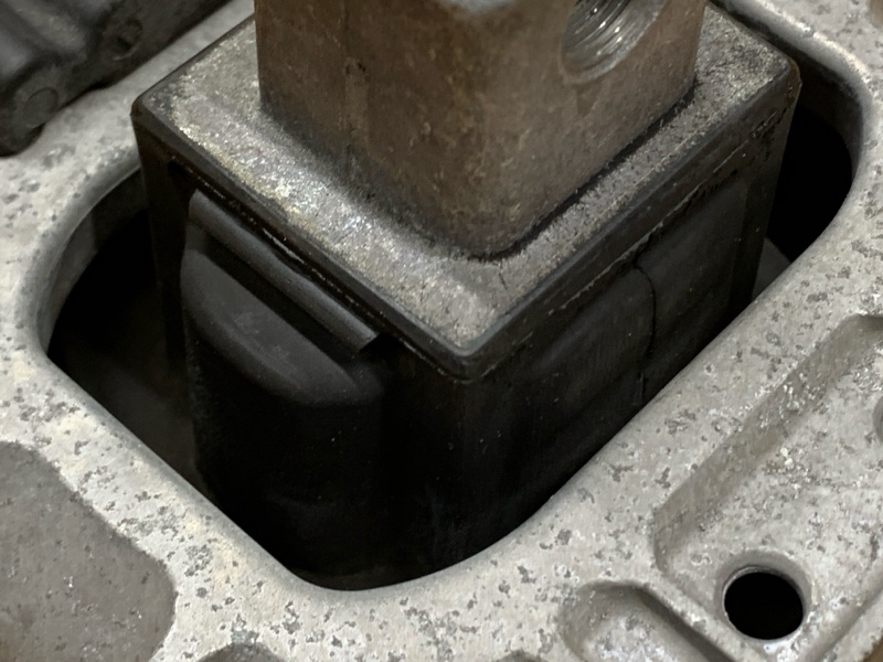 подушка двигателя, 3000 рублей, Красноярск