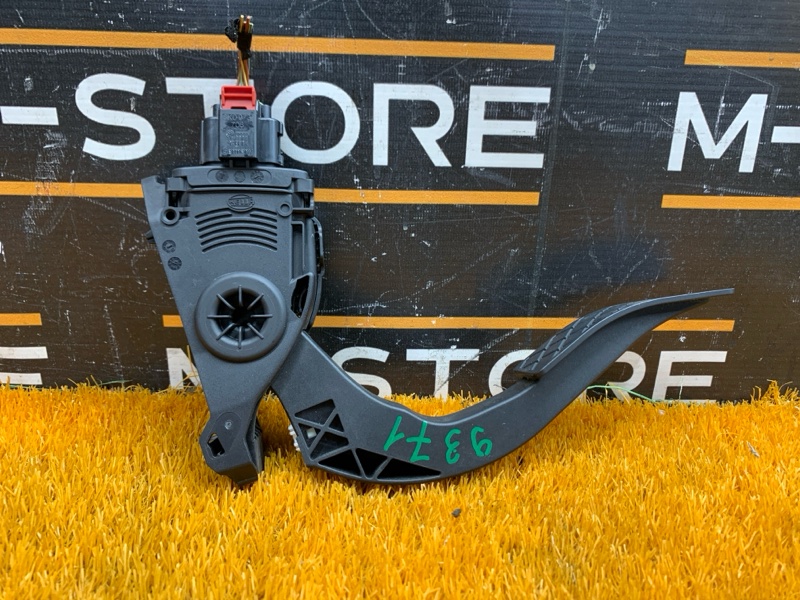 педаль газа, 500 рублей, Красноярск