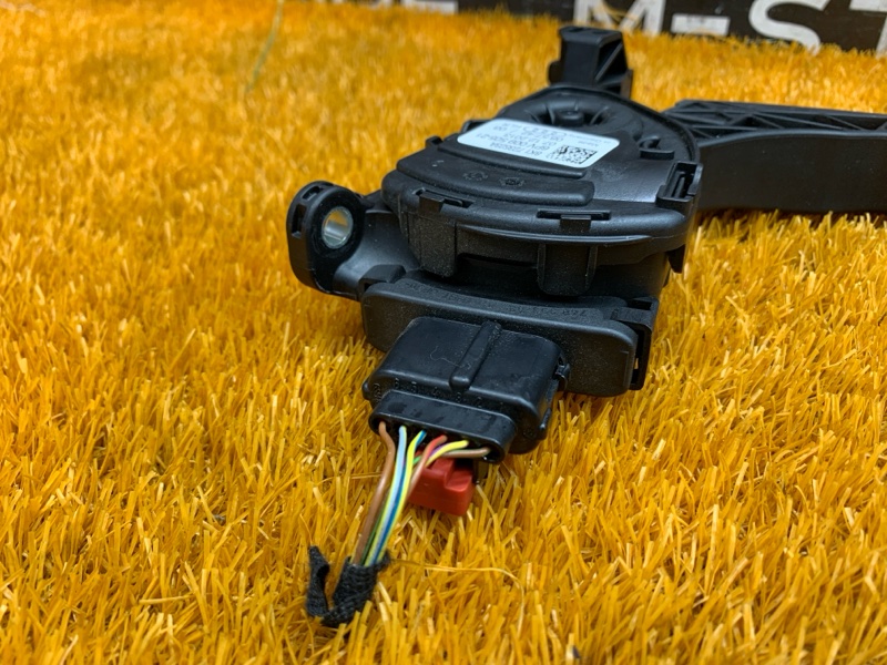 педаль газа, 500 рублей, Красноярск