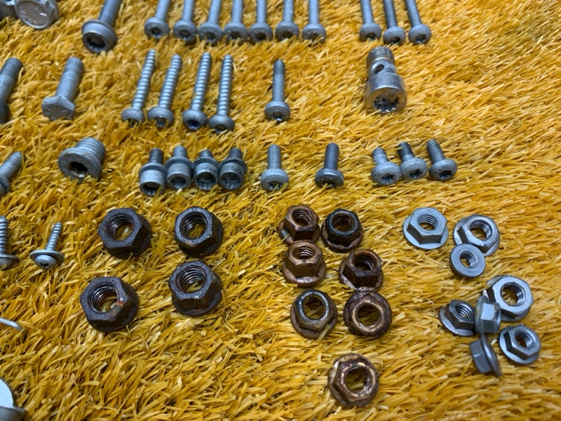 Болты и гайки ДВС, 1240 рублей, Красноярск