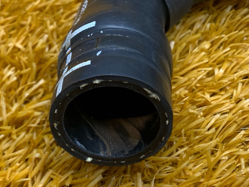 Патрубок системы охлаждения, 500 рублей, Красноярск