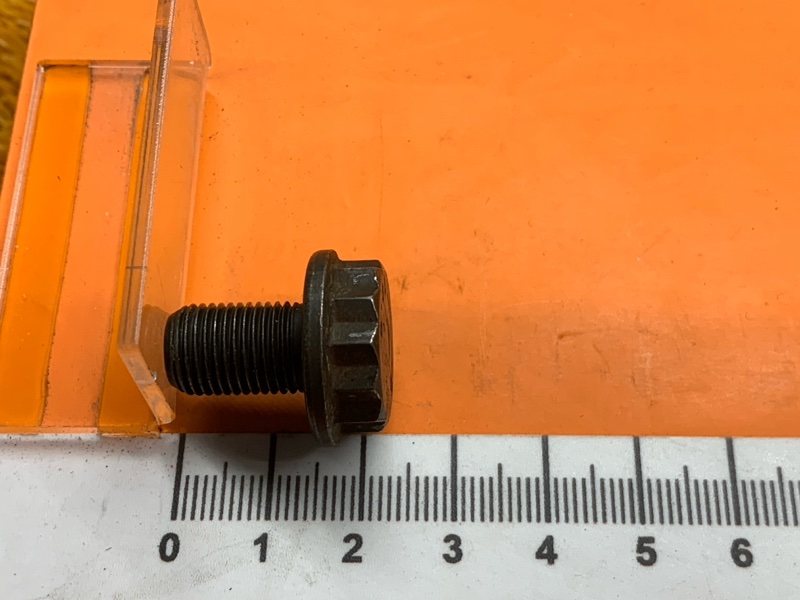 болт гидротрансформатора, 260 рублей, Красноярск