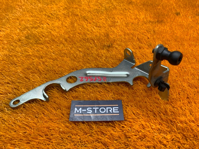 кронштейн, 300 рублей, Красноярск