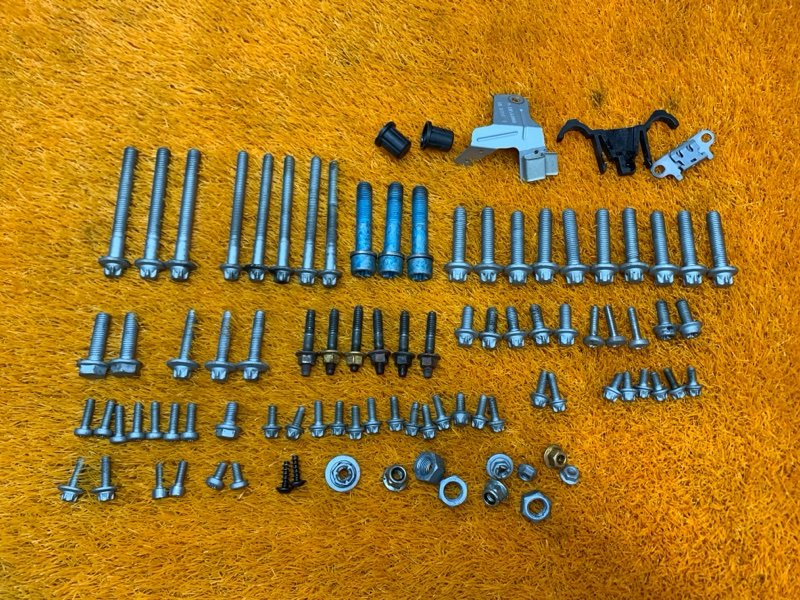 Болты и гайки ДВС, 830 рублей, Красноярск