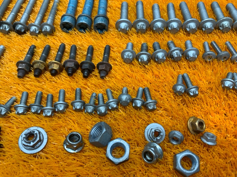 Болты и гайки ДВС, 830 рублей, Красноярск