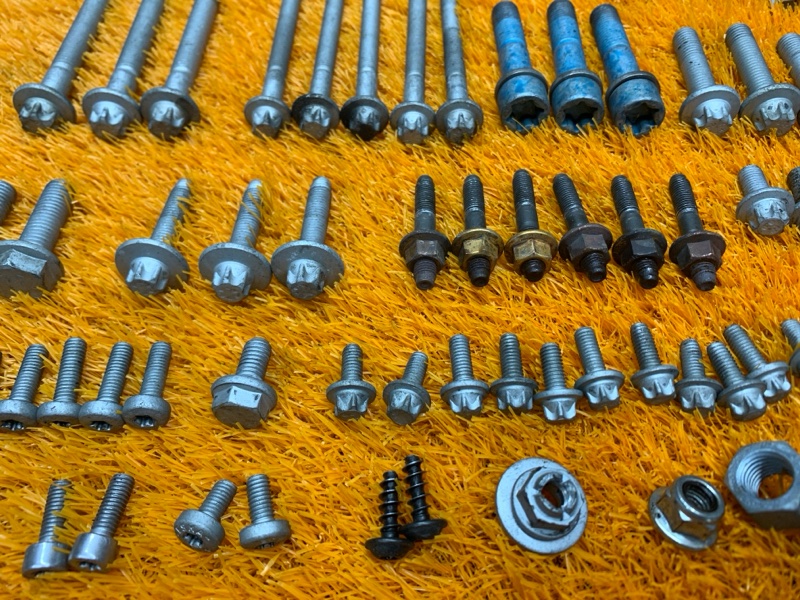 Болты и гайки ДВС, 830 рублей, Красноярск