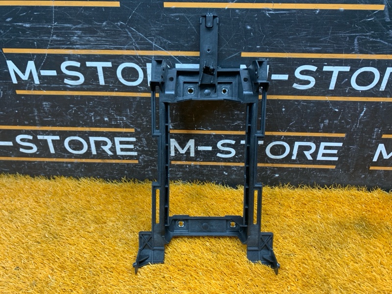 кронштейн центральной консоли, 420 рублей, Красноярск