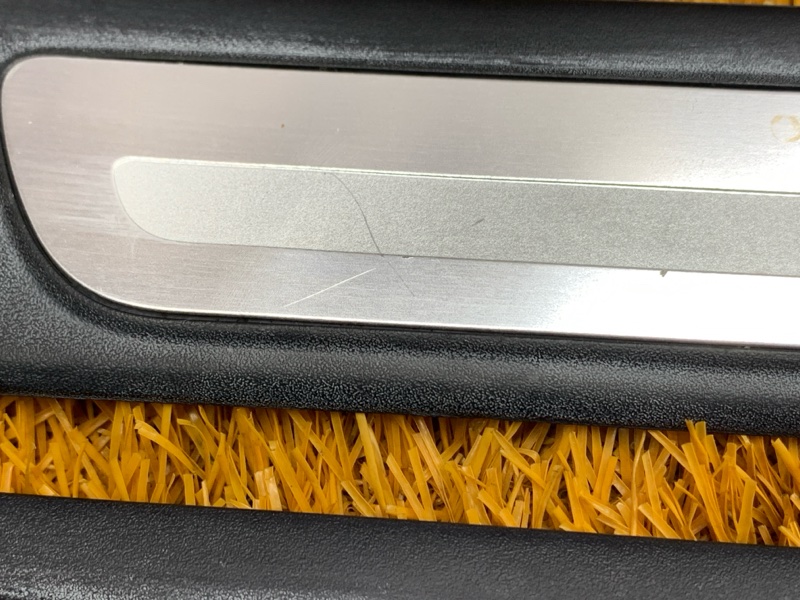 Накладка на порог салона, 1000 рублей, Красноярск