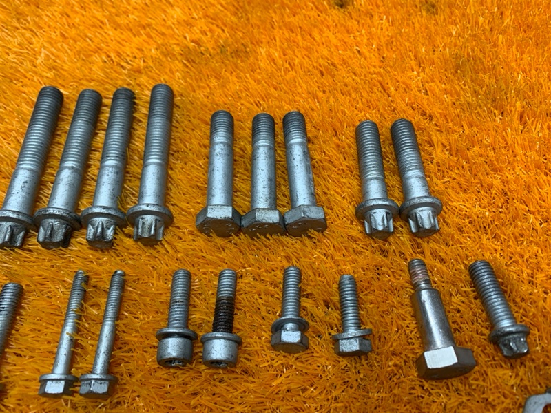 Болты и гайки ДВС, 830 рублей, Красноярск