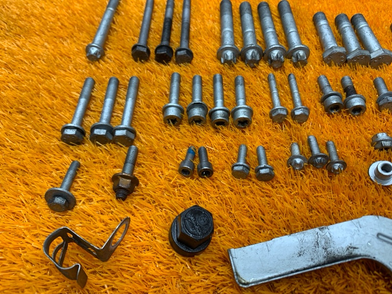 Болты и гайки ДВС, 830 рублей, Красноярск