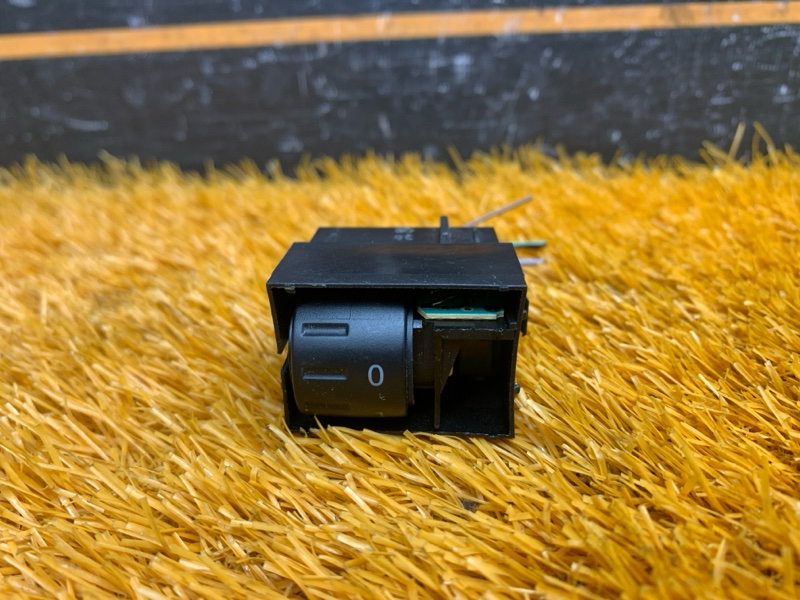 Кнопка подогрева сидений, 200 рублей, Красноярск