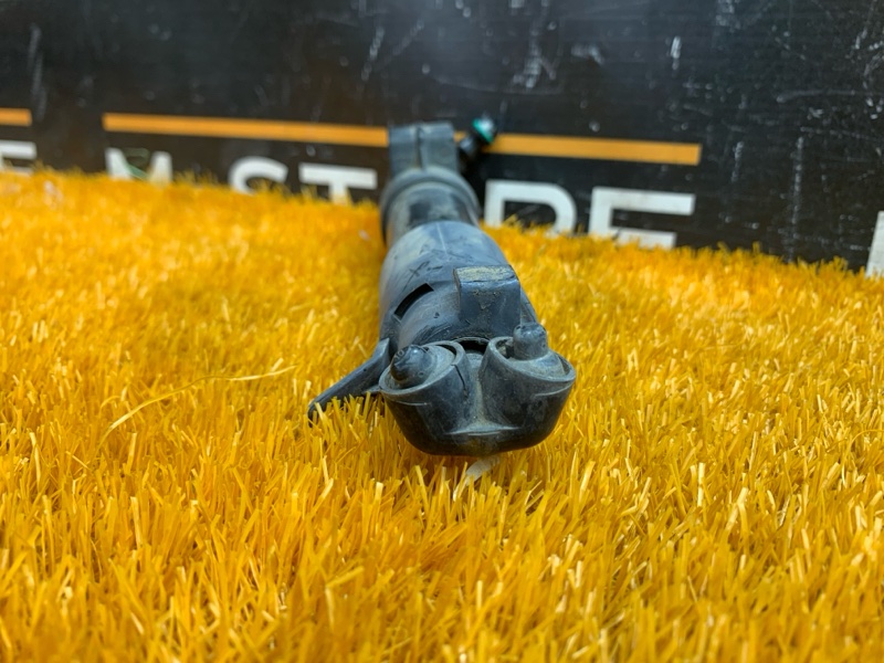 Форсунка омывателя фары, 1000 рублей, Красноярск