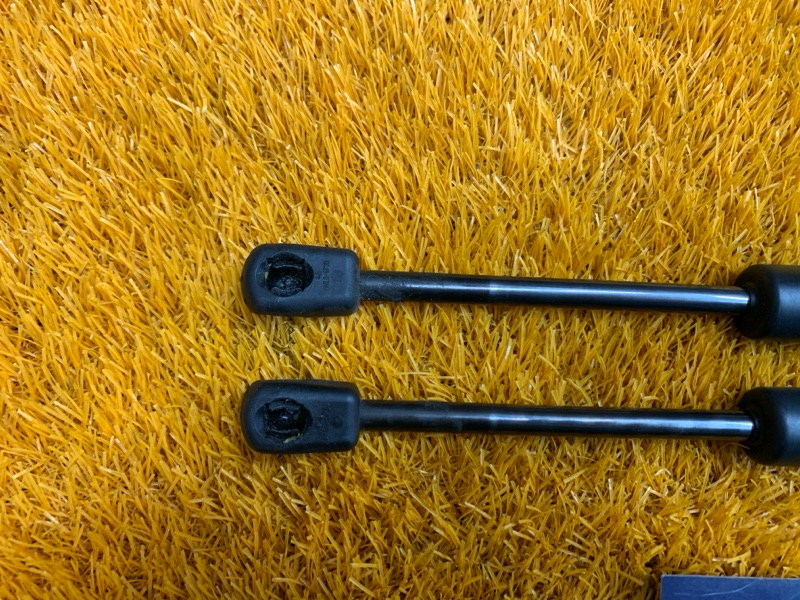 амортизатор капота, 900 рублей, Красноярск