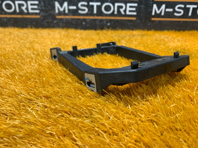 кронштейн, 420 рублей, Красноярск