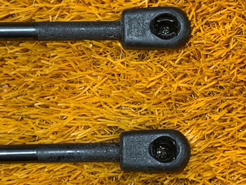 амортизатор багажника, 1000 рублей, Красноярск