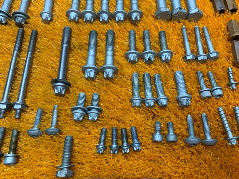 Болты и гайки ДВС, 990 рублей, Красноярск