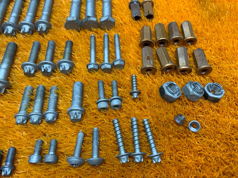 Болты и гайки ДВС, 990 рублей, Красноярск