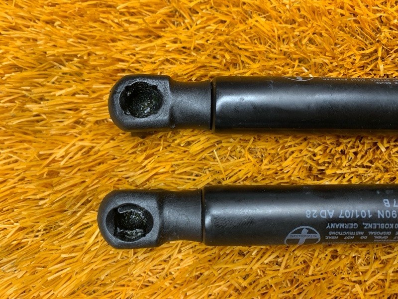 Амортизатор стекла багажника, 440 рублей, Красноярск