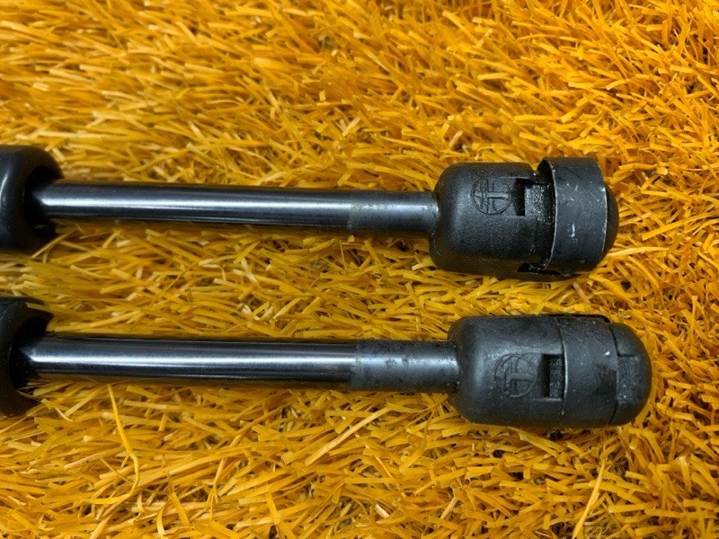 Амортизатор стекла багажника, 440 рублей, Красноярск